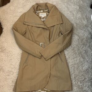 BCBGMaxAzria Beige Quilted Trench Coat